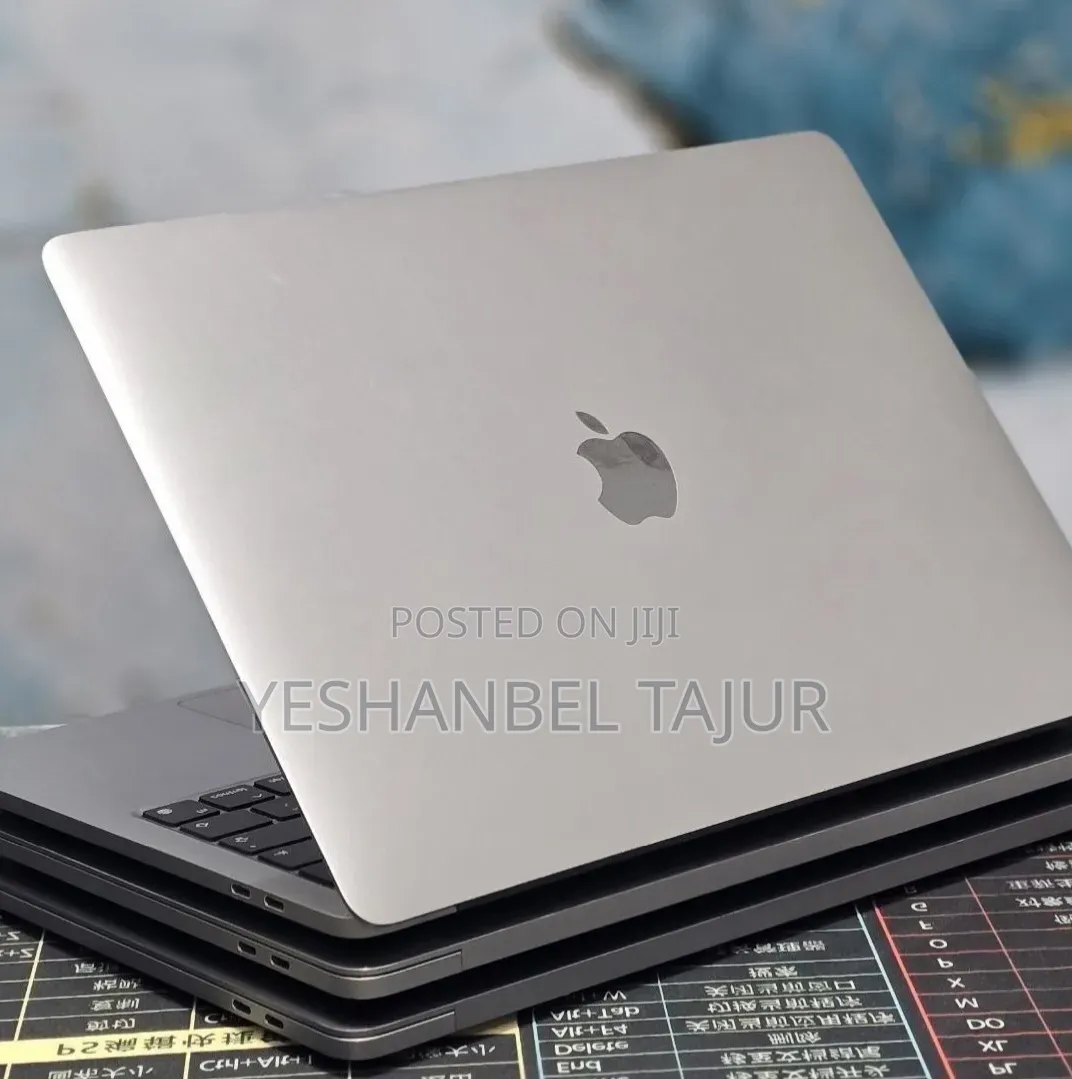 New Laptop Apple MacBook Pro 2021 M1 8GB Apple M1 SSD 512GB