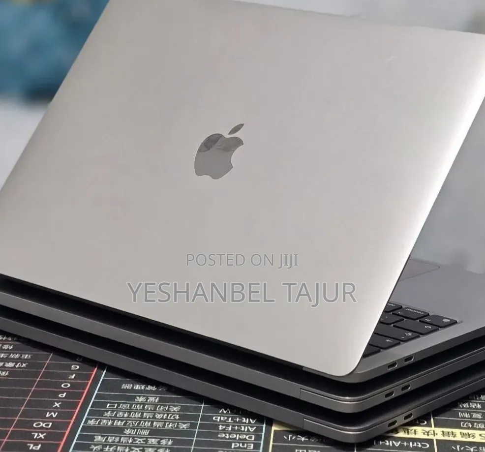 New Laptop Apple MacBook Pro 2021 M1 8GB Apple M1 SSD 512GB