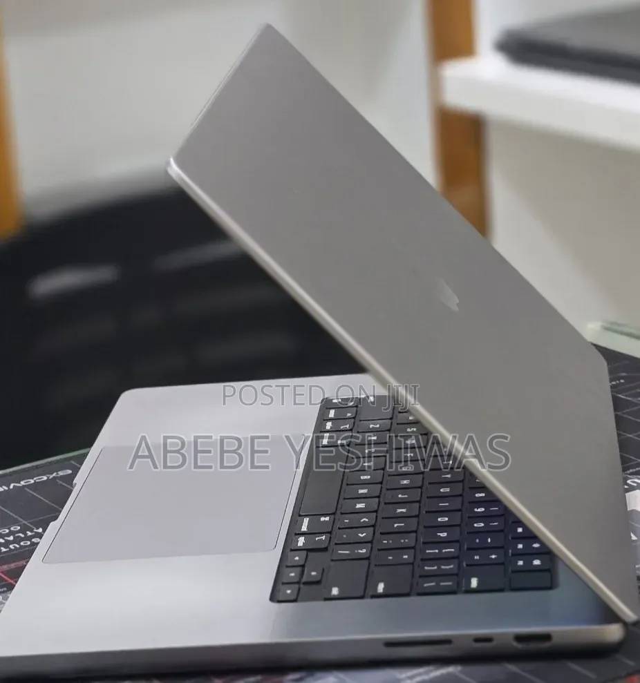 New Laptop Apple MacBook Pro 2021 M1 Max 64GB Apple M1 Max SSD 1T