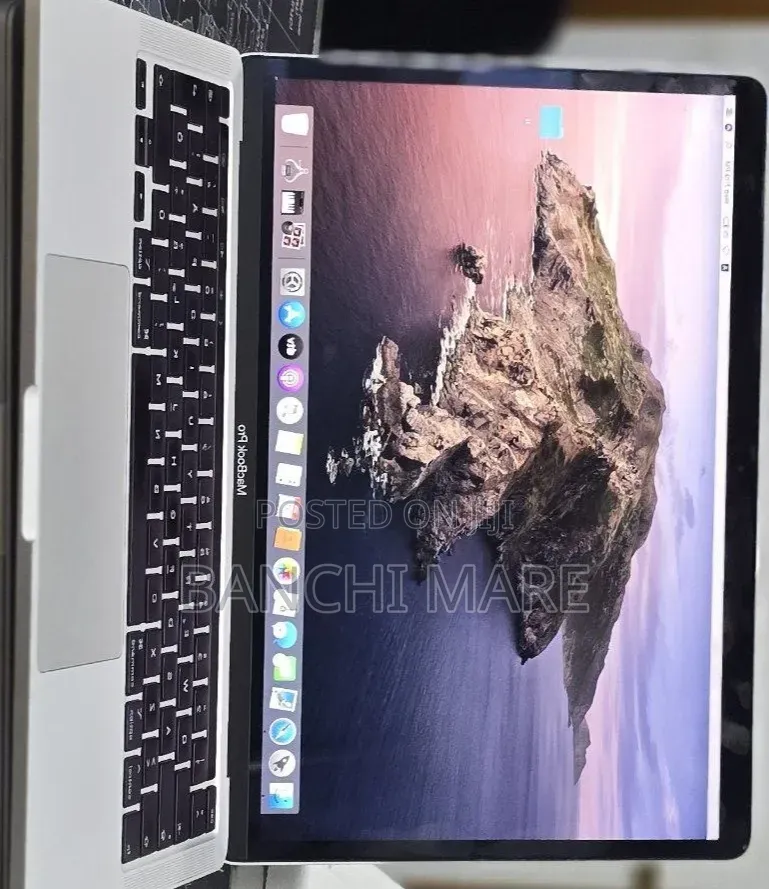 New Laptop Apple MacBook Pro 2020 32GB Intel Core i7 SSD 512GB