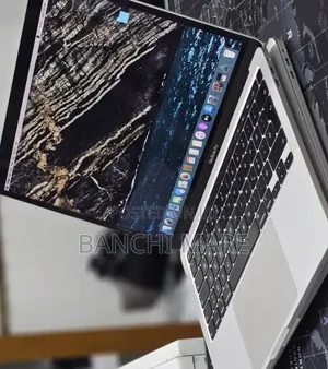 New Laptop Apple MacBook Pro 2020 32GB Intel Core i7 SSD 512GB
