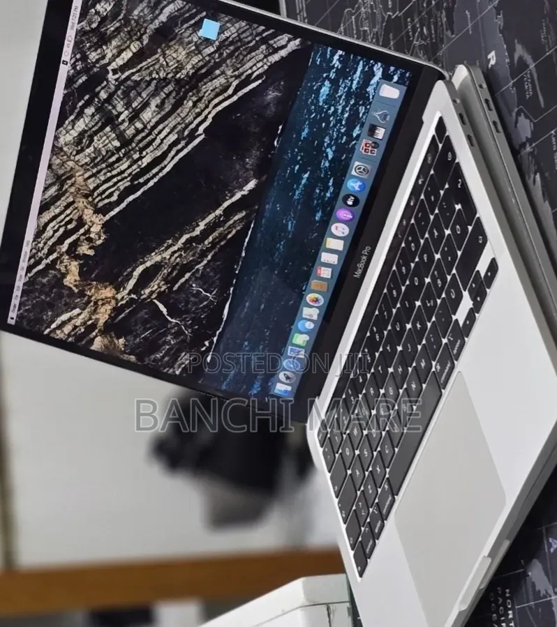 New Laptop Apple MacBook Pro 2020 32GB Intel Core i7 SSD 512GB
