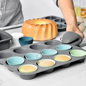 12 Muffin Cup Cake Pan 12pcs Silicone Case