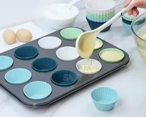 12 Muffin Cup Cake Pan 12pcs Silicone Case