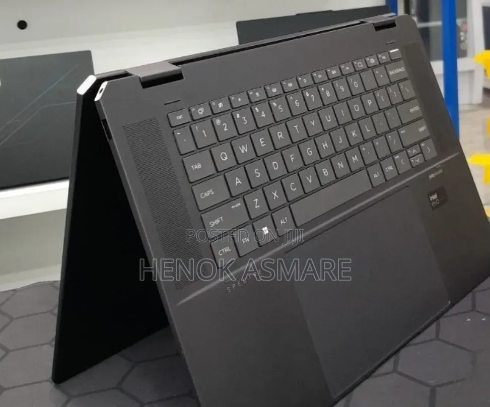 New Laptop HP Spectre 16GB Intel Core Ultra 7 SSD 512GB