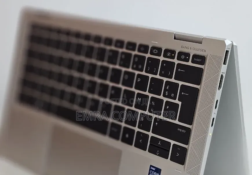 New Laptop HP EliteBook x360 1030 G8 16GB Intel Core i7 SSD 512GB