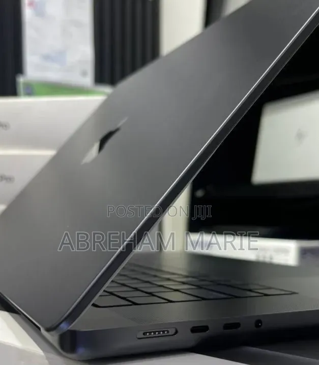 New Laptop Apple MacBook Pro 2024 M4 Pro 48GB Apple M4 Pro SSD 2T