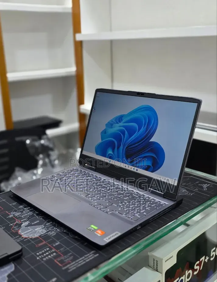 New Laptop Lenovo LOQ 15AHP10 16GB AMD Ryzen 7 SSD 512GB