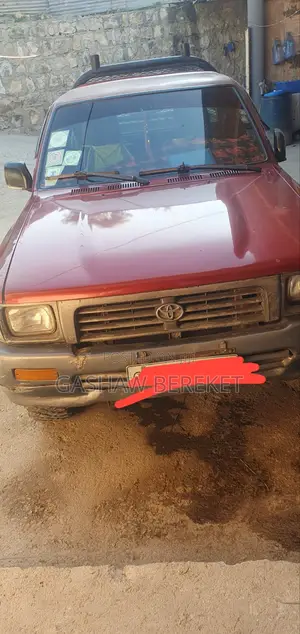 Toyota Hilux 1994 Red