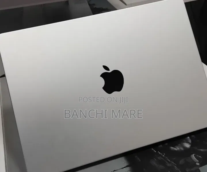 New Laptop Apple MacBook Pro 2024 M4 16GB Apple M4 SSD 512GB