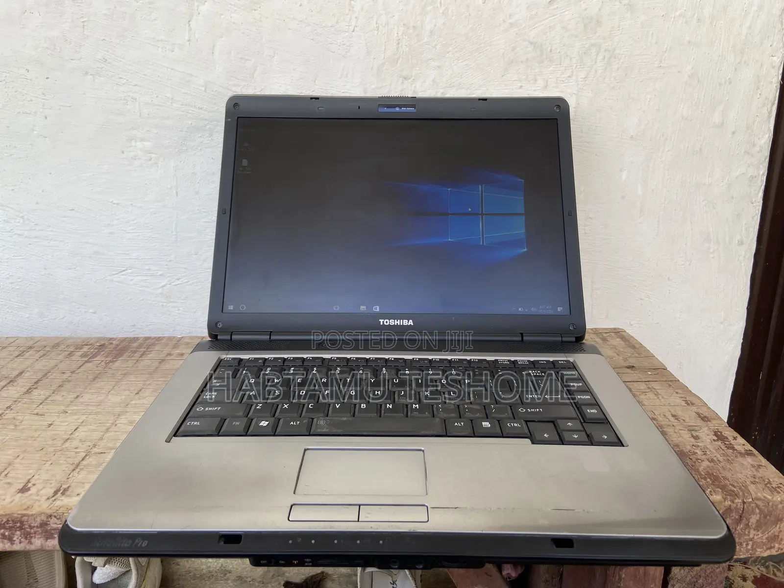 Laptop Toshiba 6GB Intel Core i3 HDD+SSD 140GB