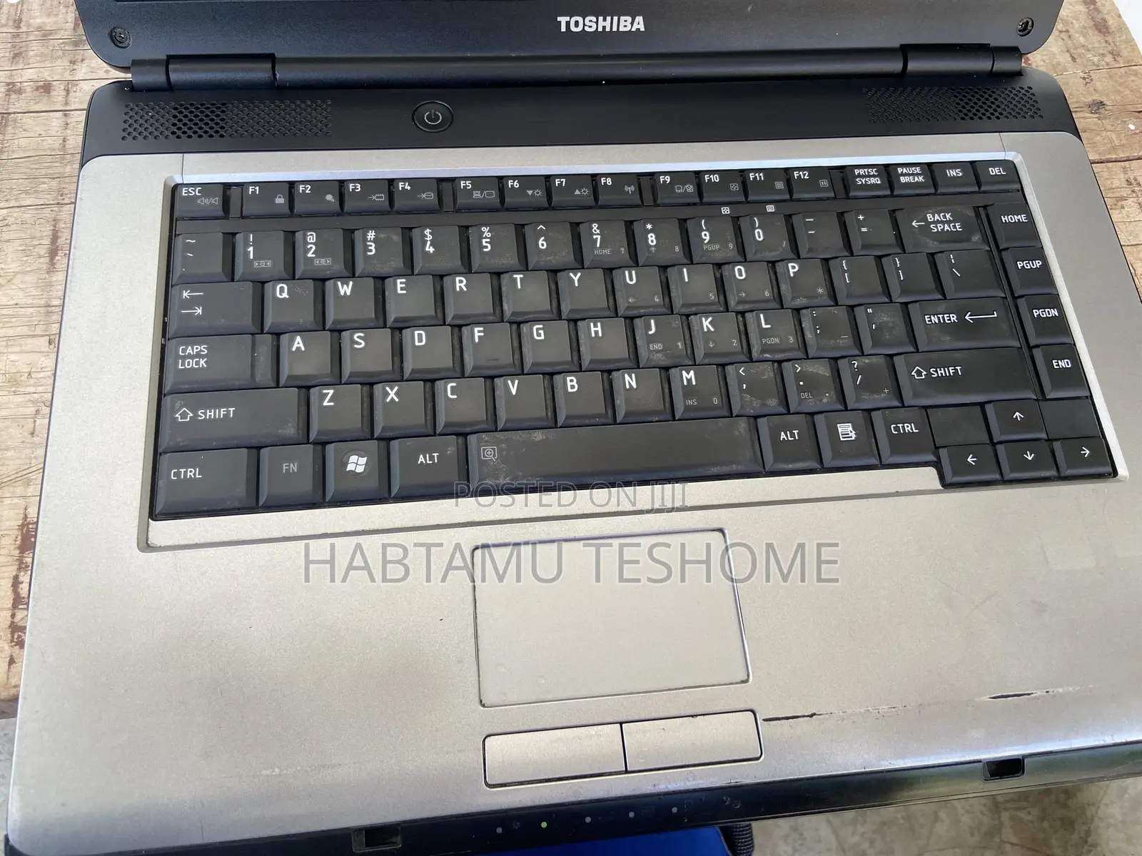 Laptop Toshiba 6GB Intel Core i3 HDD+SSD 140GB
