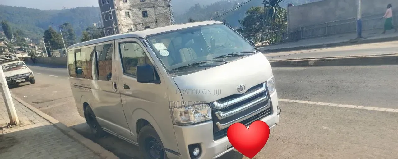 Toyota HiAce 2007 Silver
