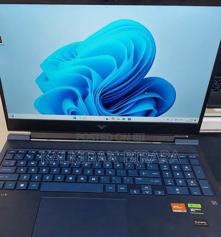 New Laptop HP Victus 16 8GB AMD Ryzen 7 SSD 1T