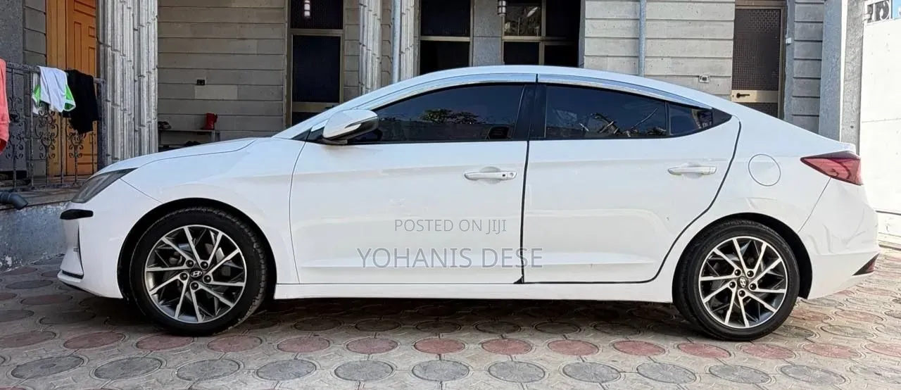 Hyundai Avante 2020 White