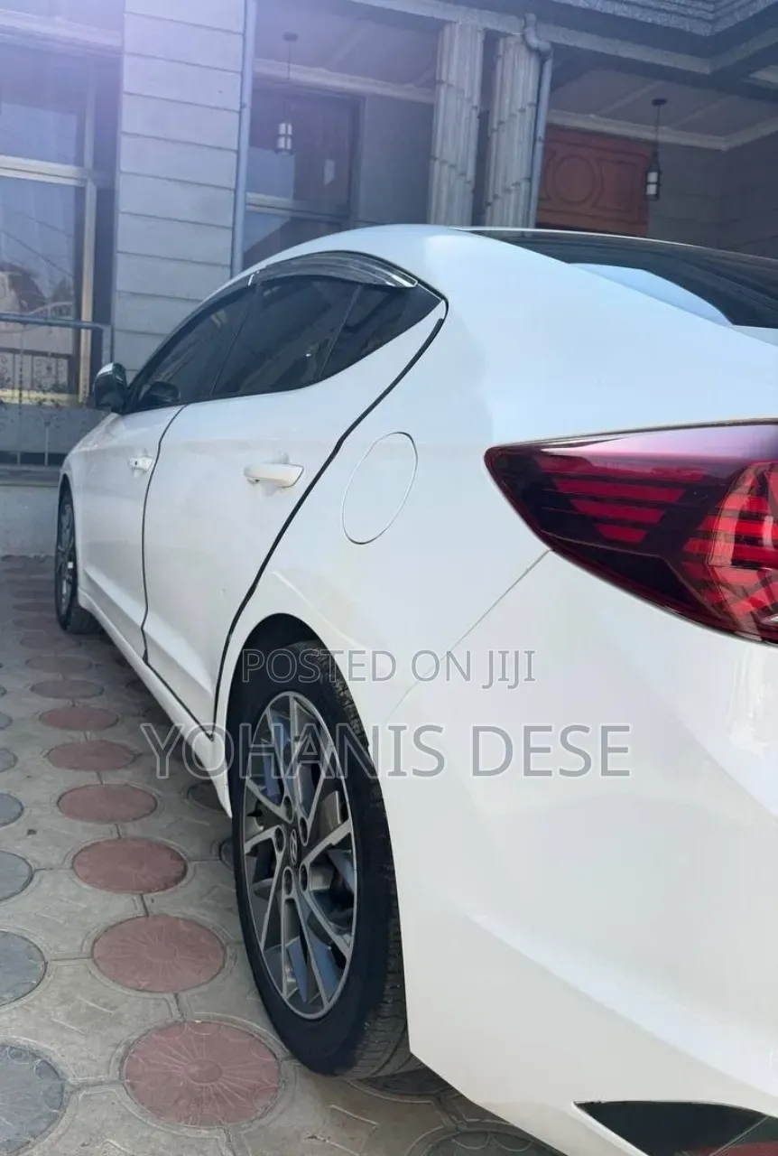 Hyundai Avante 2020 White