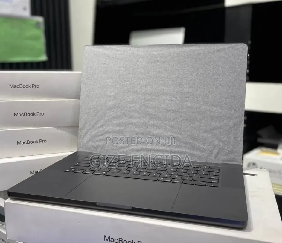 New Laptop Apple MacBook Pro 2024 M4 Max 48GB Apple M4 Max SSD 2T