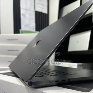 New Laptop Apple MacBook Pro 2024 M4 Max 48GB Apple M4 Max SSD 2T