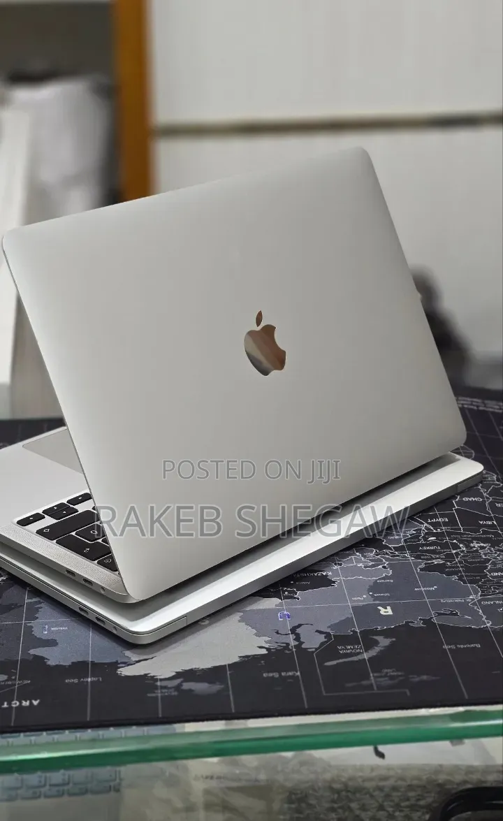 New Laptop Apple MacBook Pro 2020 32GB Intel Core i7 SSD 512GB