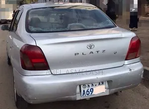 Toyota Platz 2000 Silver