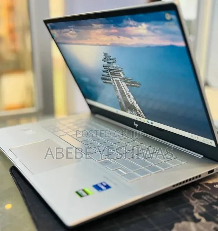 New Laptop HP Envy 15 16GB Intel Core i7 SSD 512GB