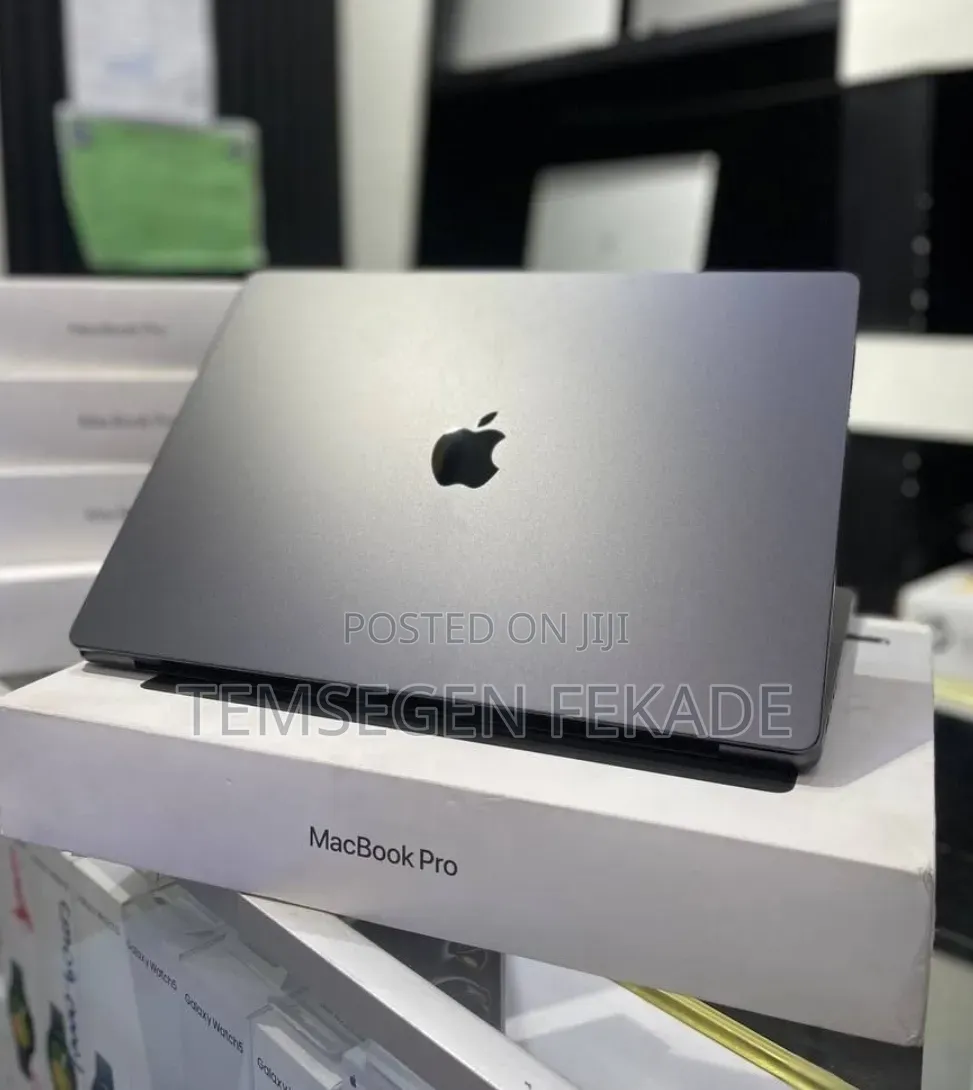 New Laptop Apple MacBook Pro 2024 M4 Max 48GB Apple M4 Max SSD 2T