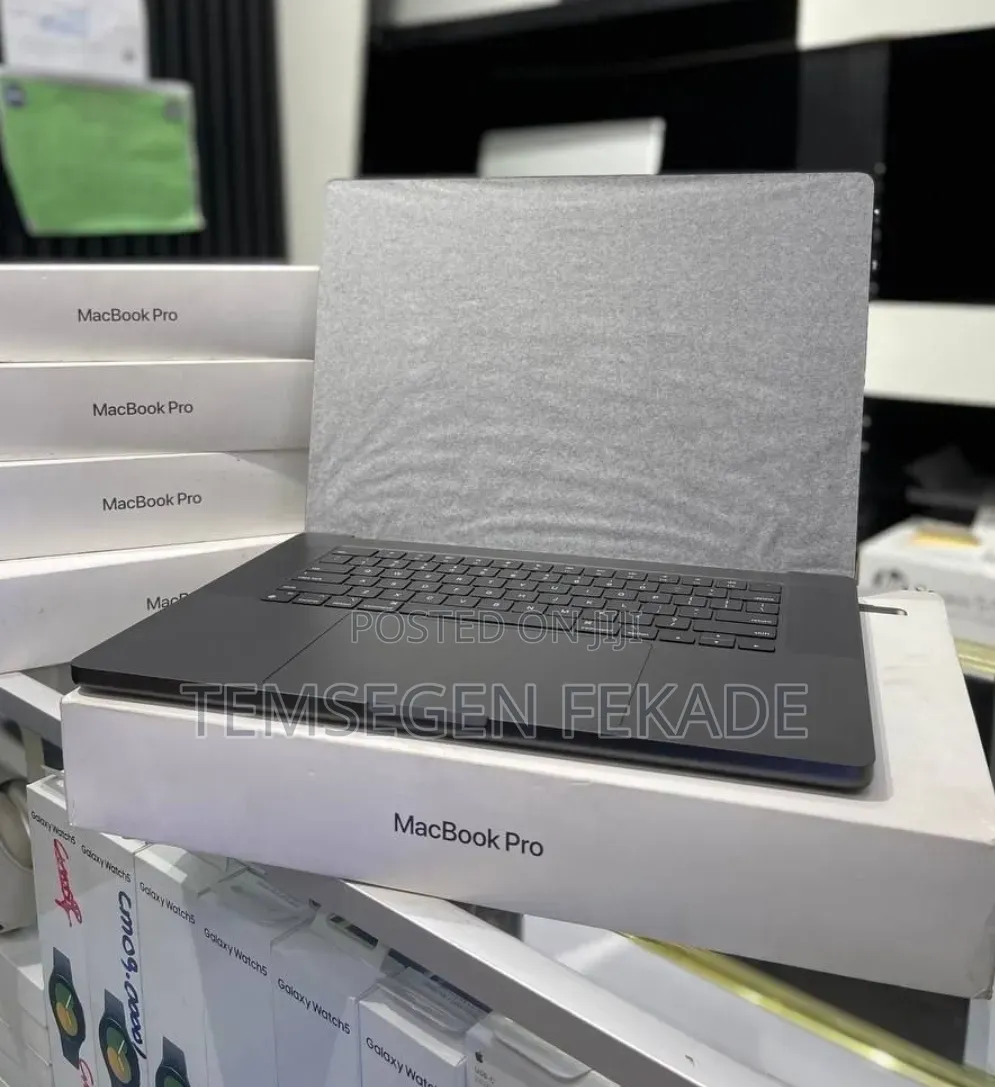 New Laptop Apple MacBook Pro 2024 M4 Max 48GB Apple M4 Max SSD 2T