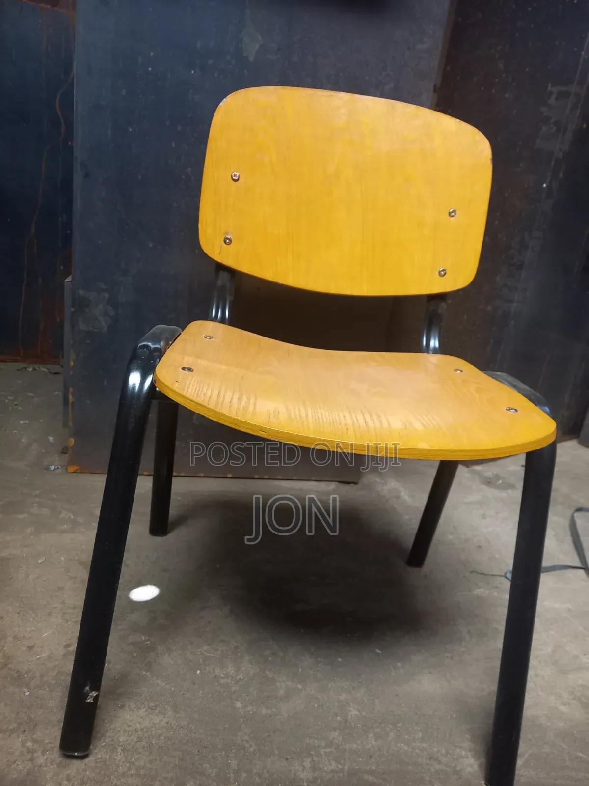 አዲስ ወንበር መሸጫ
