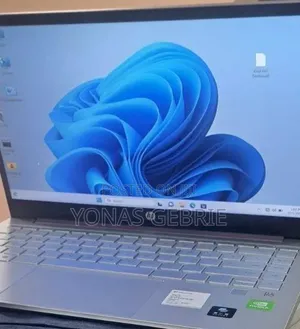 New Laptop Microsoft Surface 16GB Intel Core i7 SSD 256GB