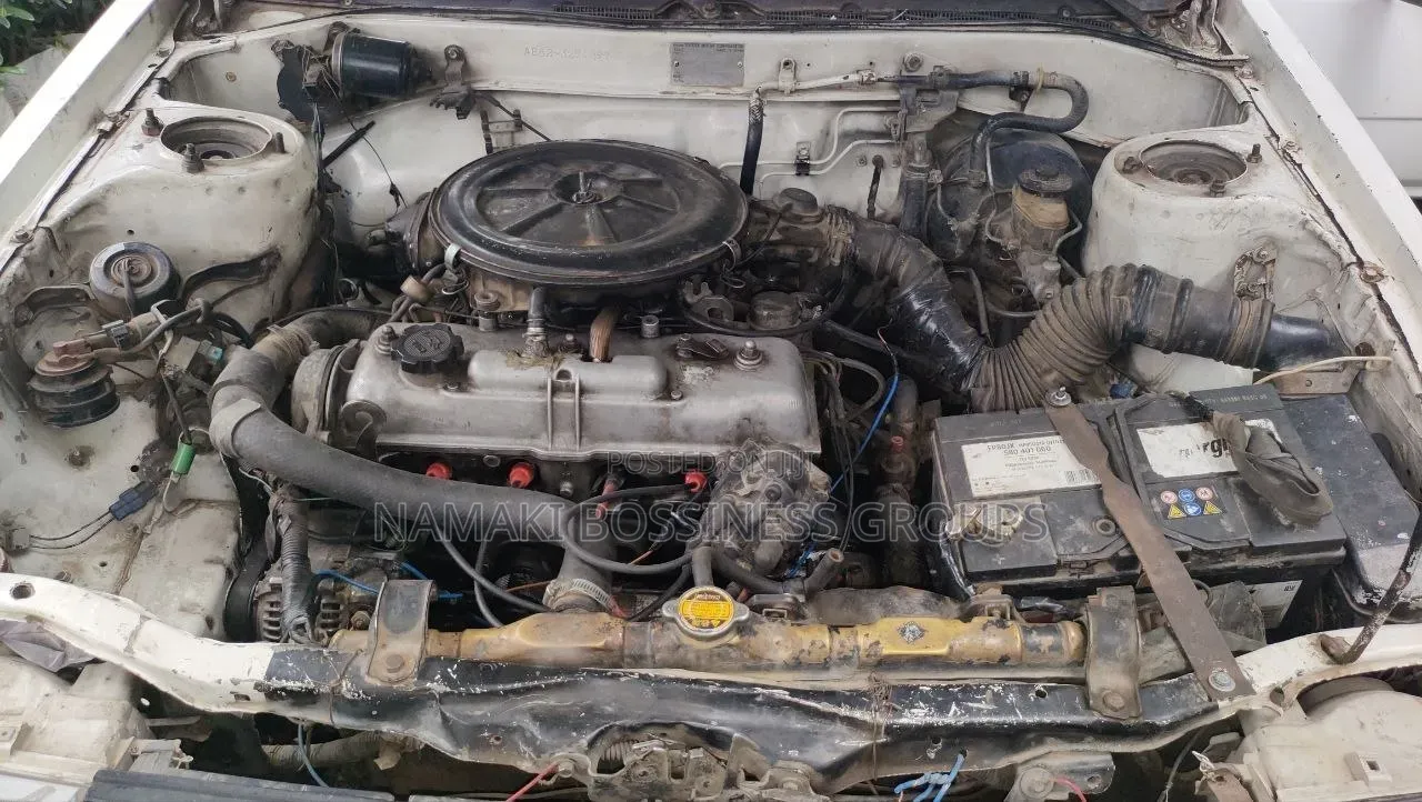 Toyota Corolla 1986 White