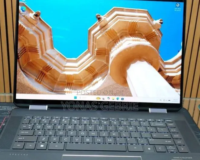 New Laptop HP Spectre 16GB Intel Core i7 SSD 512GB