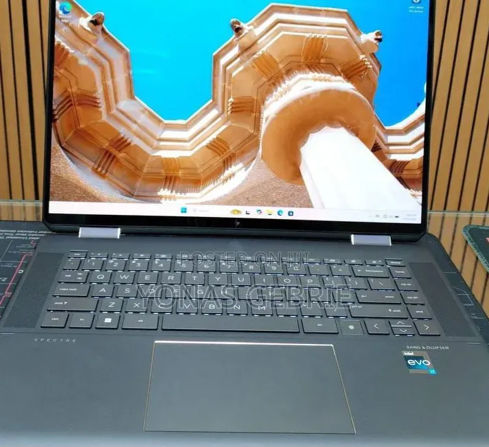 New Laptop HP Spectre 16GB Intel Core i7 SSD 512GB