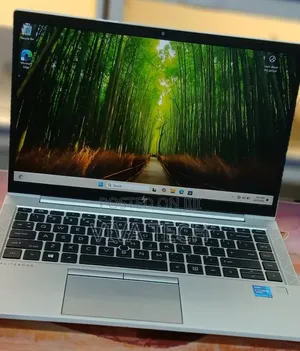 New Laptop HP EliteBook 840 G8 16GB Intel Core i5 SSD 512GB