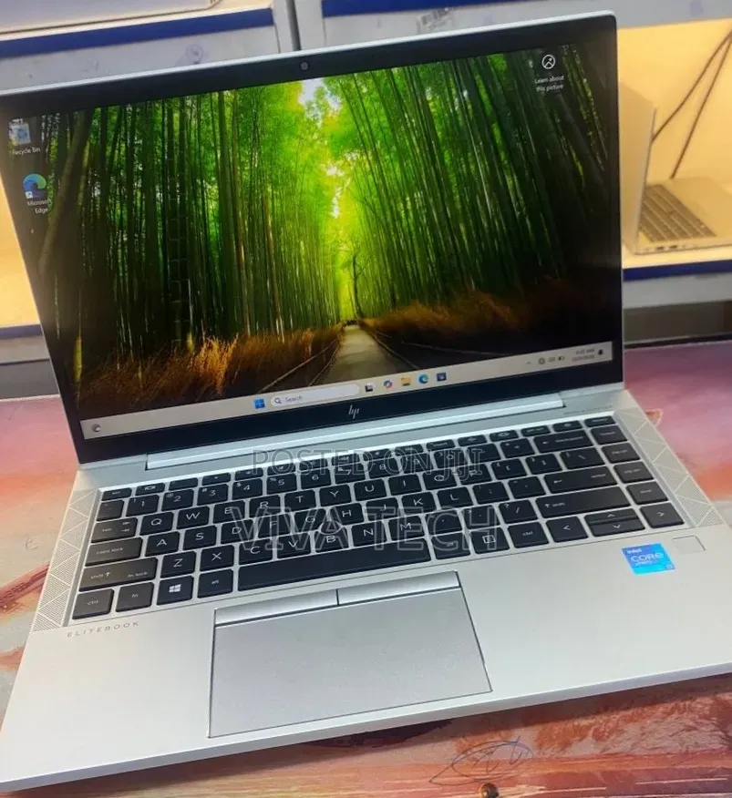 New Laptop HP EliteBook 840 G8 16GB Intel Core i5 SSD 512GB