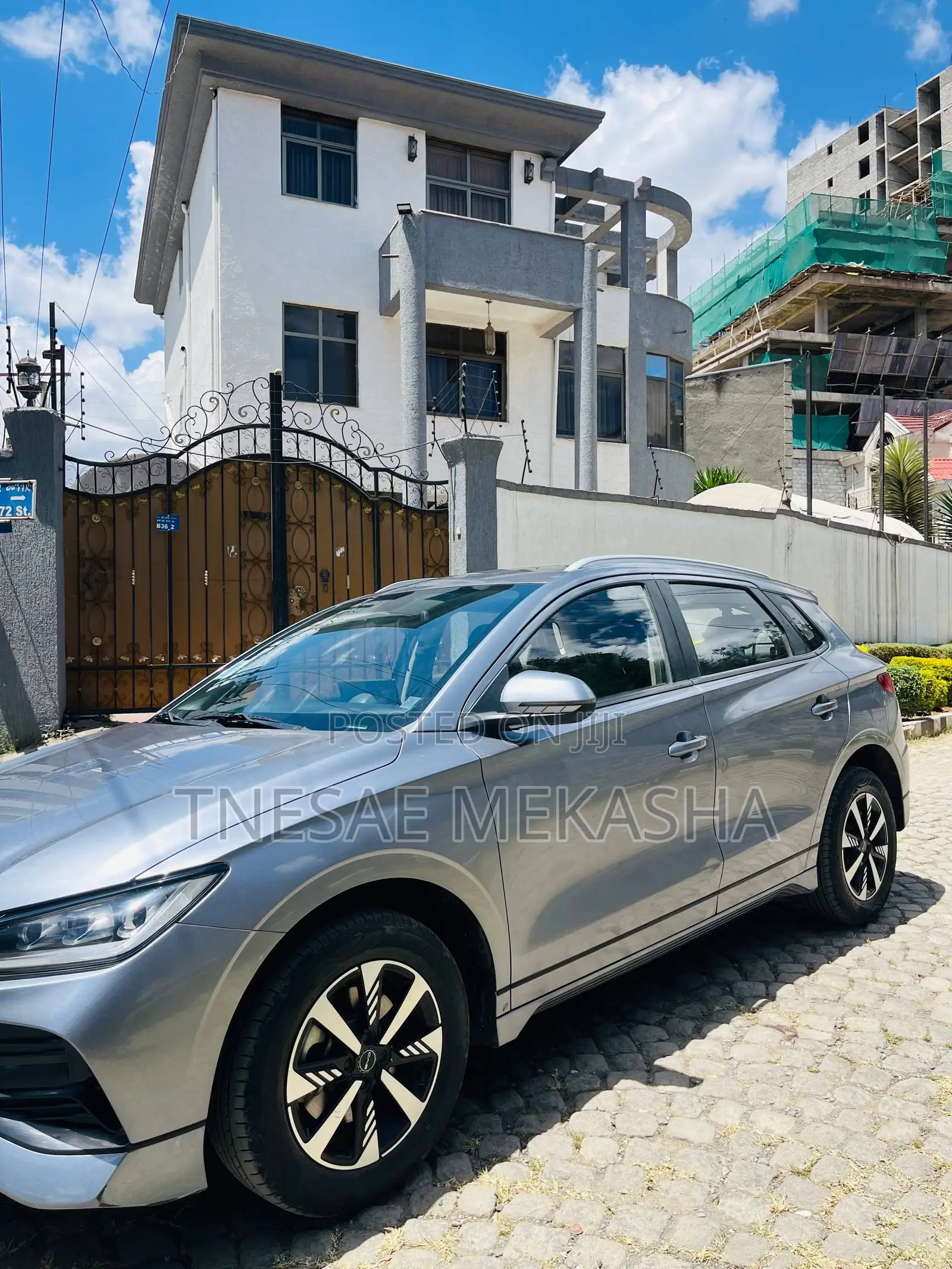 BYD E2 43 kWh 94 hp FWD 2024 Silver