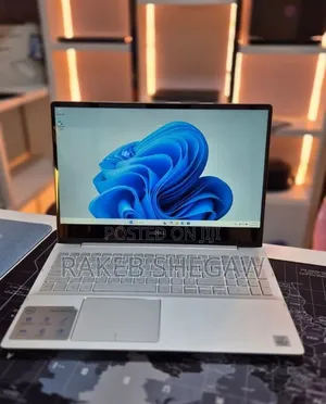 New Laptop Dell Inspiron 15 16GB Intel Core i5 SSD 256GB