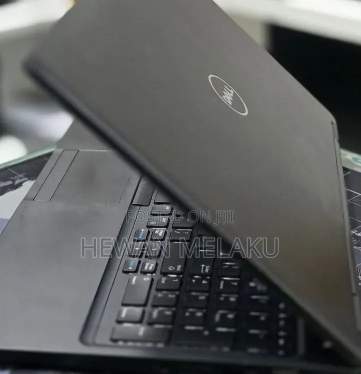 New Laptop Dell 8GB Intel Core i7 SSD 256GB