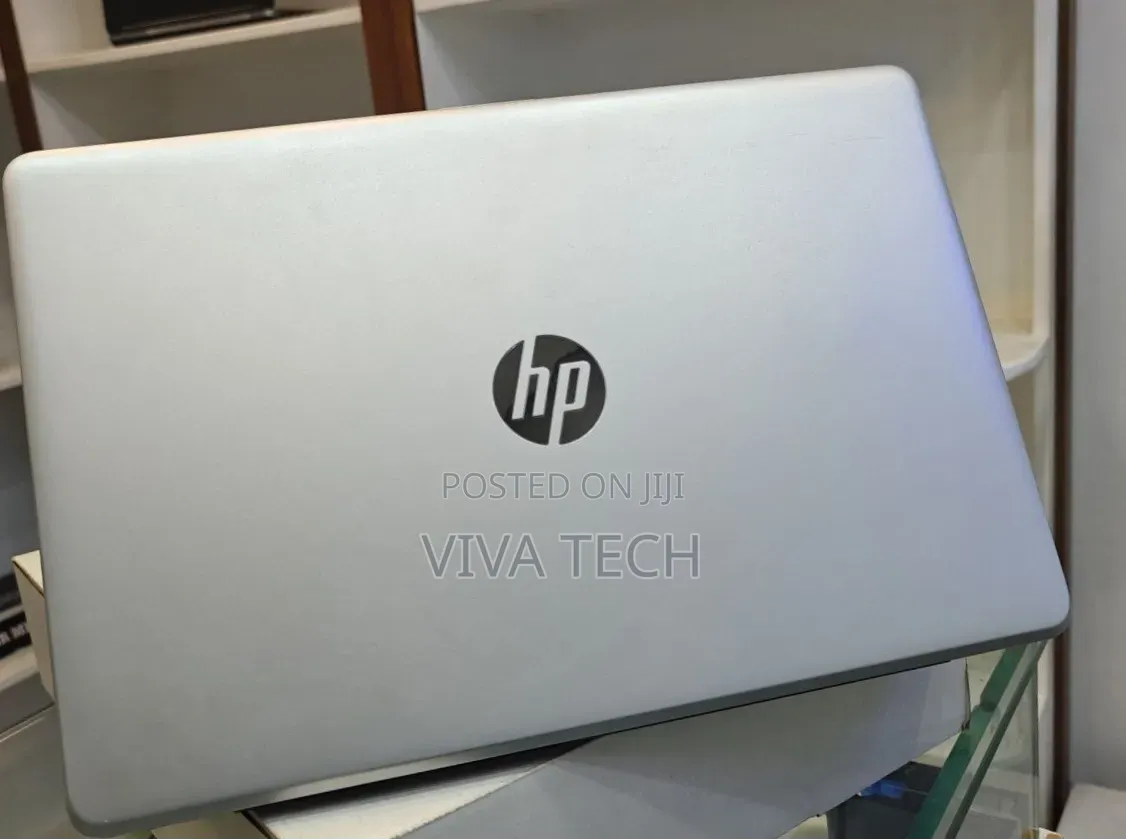 New Laptop HP Pavilion 15 8GB Intel Core i5 SSD 256GB