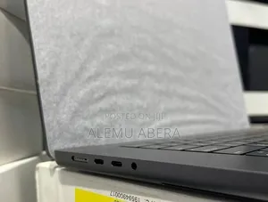 New Laptop Apple MacBook Pro 2024 M4 Max 48GB Apple M4 Max SSD 2T
