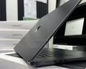 New Laptop Apple MacBook Pro 2024 M4 Max 48GB Apple M4 Max SSD 2T