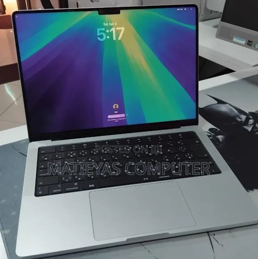 New Laptop Apple MacBook Pro 2024 M4 16GB Apple M4 Pro SSD 512GB