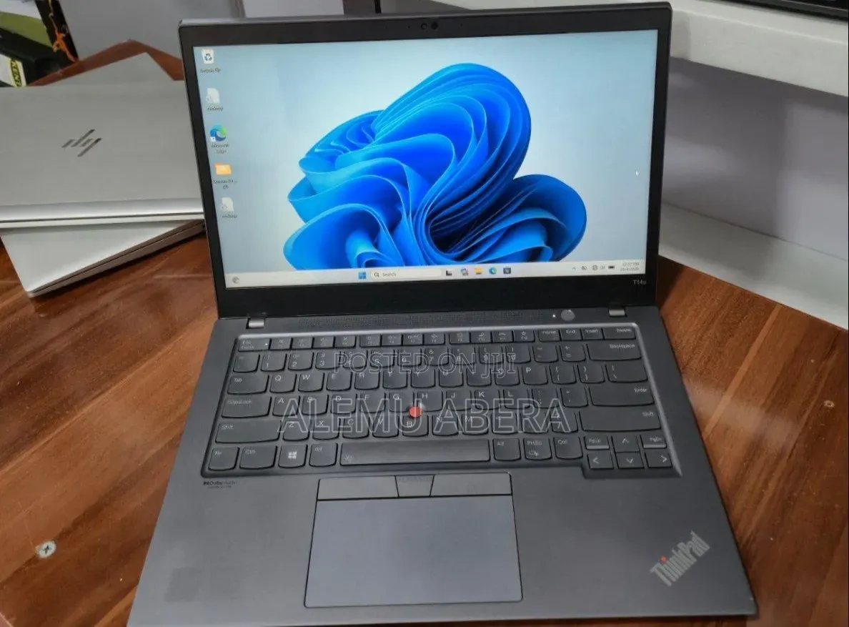 New Laptop Lenovo ThinkPad T14s Gen 2 16GB Intel Core i7 SSD 512GB
