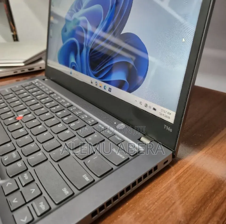 New Laptop Lenovo ThinkPad T14s Gen 2 16GB Intel Core i7 SSD 512GB