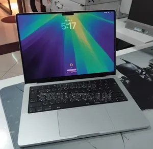 New Laptop Apple MacBook Pro 2024 M4 16GB Apple M4 Pro SSD 512GB