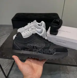Calvin Klein Jeans Toothy Runner Shoes – NEW ARRIVAL