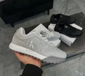 Calvin Klein Jeans Toothy Runner Sneakers – NEW ARRIVAL