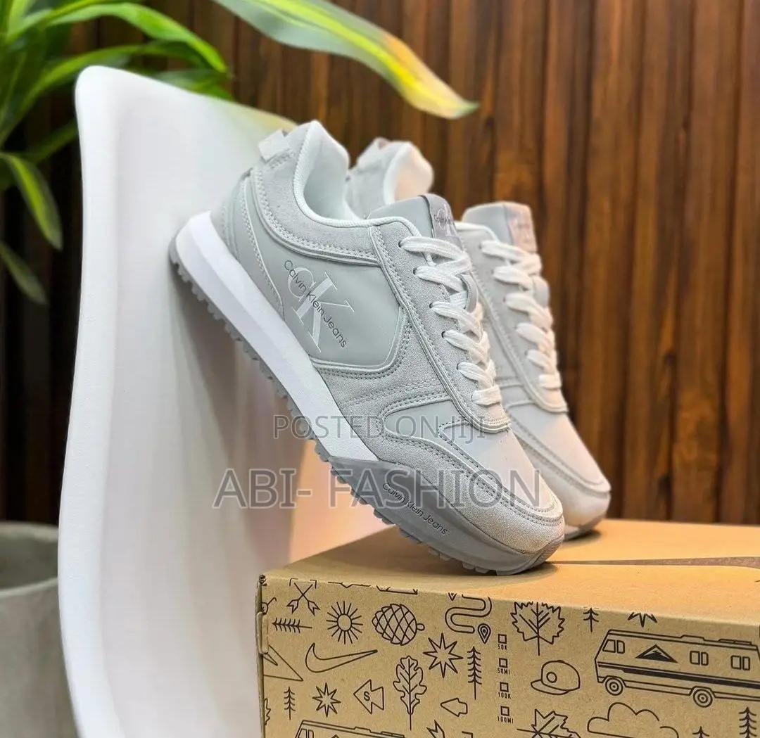 Calvin Klein Jeans Toothy Runner Sneakers – NEW ARRIVAL