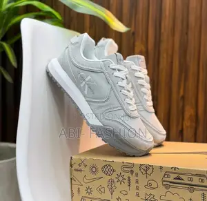 Calvin Klein Jeans Toothy Runner Sneakers – NEW ARRIVAL