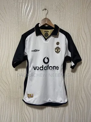 Manchester United Reversible Historic Jersey