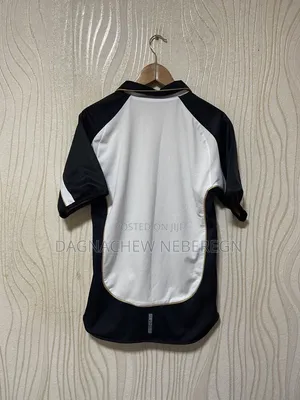 Manchester United Reversible Historic Jersey